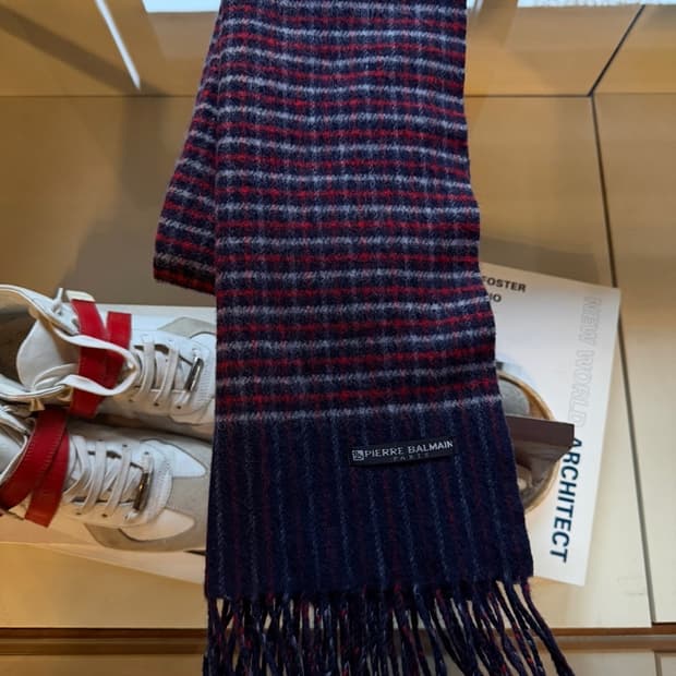 피에르 발망 투페이스 머플러