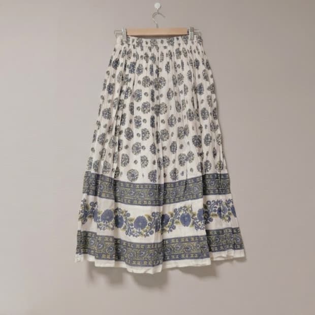 블루 가든 보더라인 롱 스커트