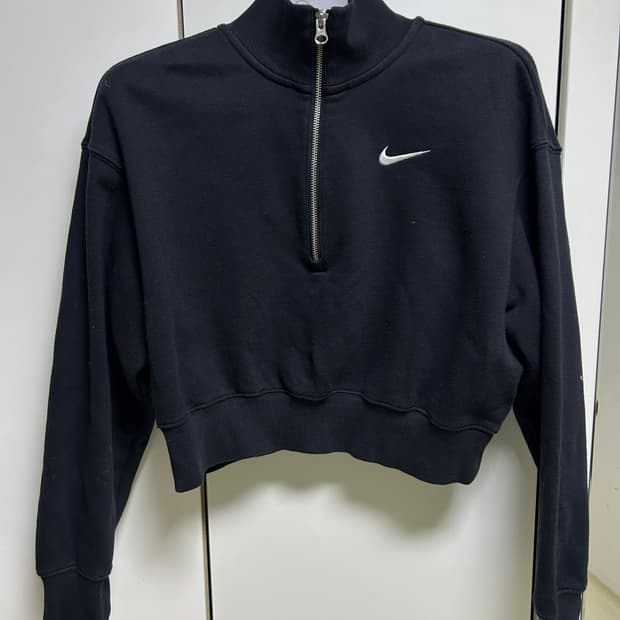 나이키 블랙 크롭 반집업 맨투맨 m