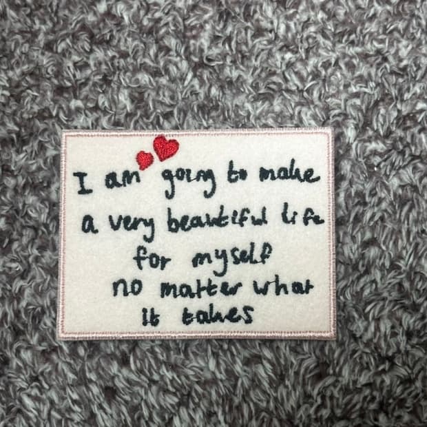 앙트레브 가방 와펜 뱃지 핀