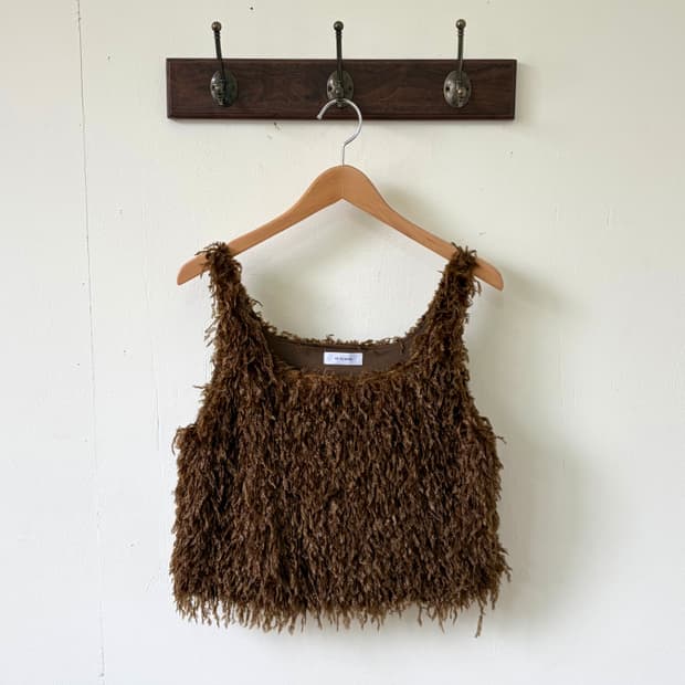 tal. by yumi. 프린지 탑