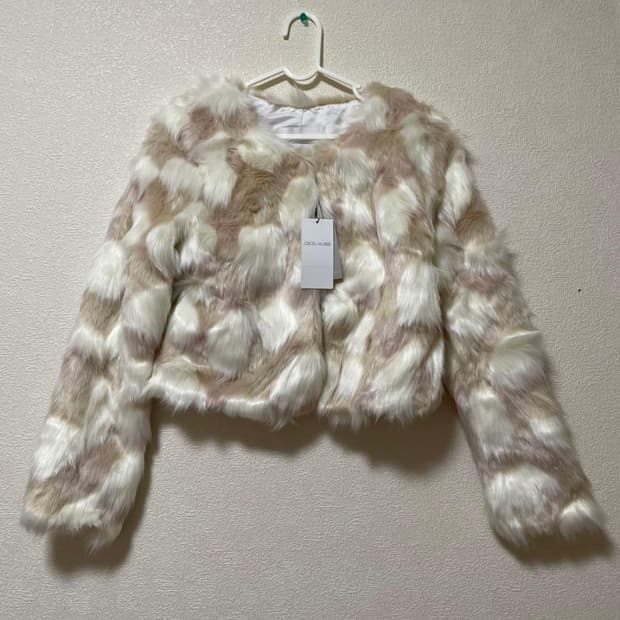 세실맥비 화이트핑크 퍼자켓 숏코트 m사이즈