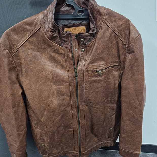 올젠 정품 가죽자켓 가죽잠바 100사이즈 팝니다