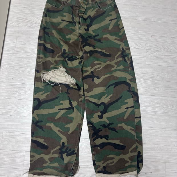 에모 스탠스 카모 팬츠