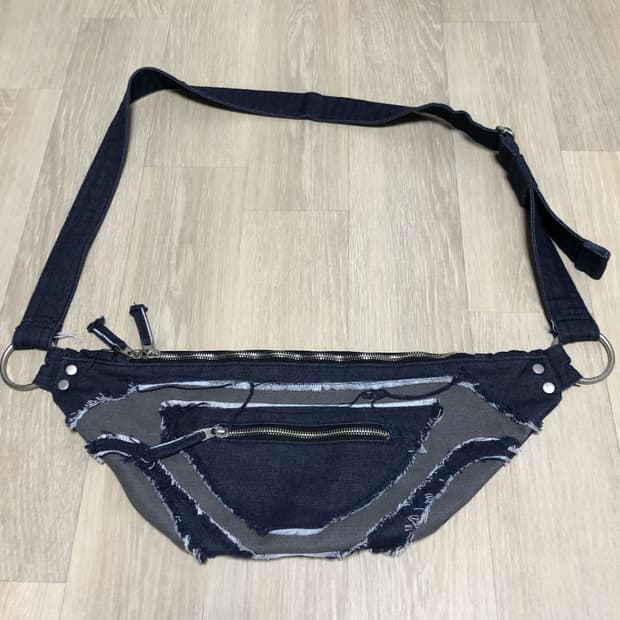 (OS) 비슬로우 퍼플 BESLOW PURPLE 커브드 라인 바디백