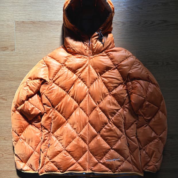 몽벨 다이아몬드 퀼팅 경량패딩