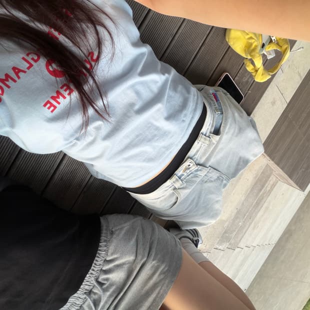 Supreme baby tee