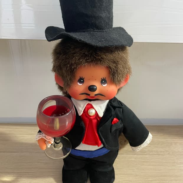 고전 레드와인잔 마술사 몬치치 귀공자 귀족 신사 턱시도