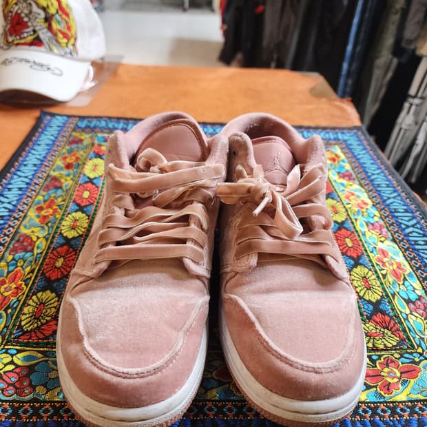 나이키 조던1 로우 SE 핑크 벨벳