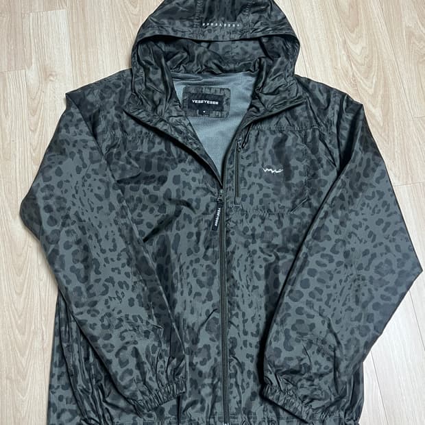 예스아이씨 레오파드 바람막이 M