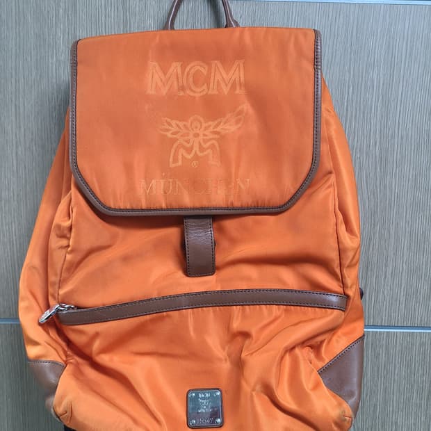MCM 오렌지색 백팩
