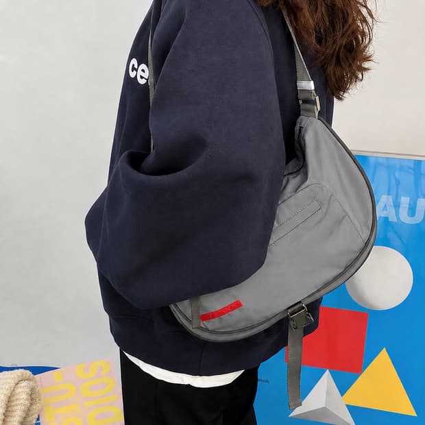 1999‘s prada sport Archive Cross bag