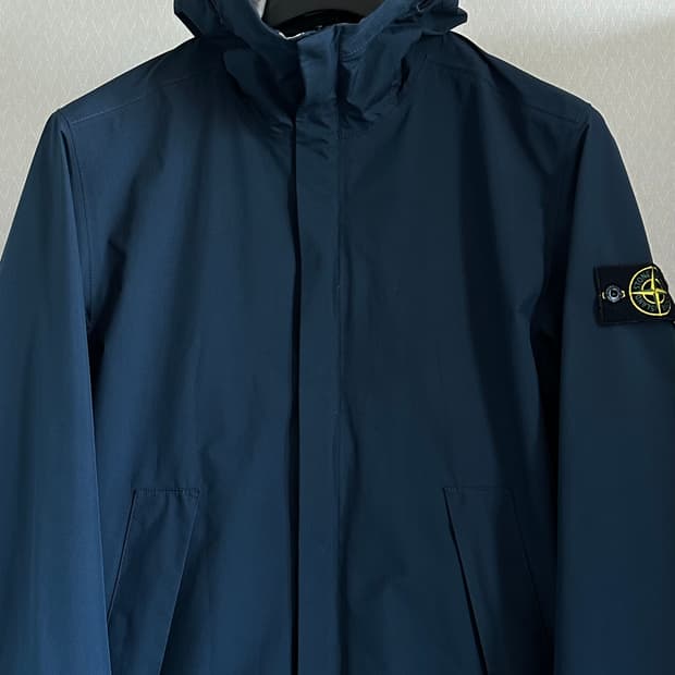 스톤아일랜드 고어텍스 팩라이트 자켓 20ss M(100)