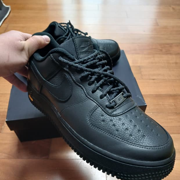 나이키 에어포스1 올블랙 비브람솔 고어텍스 270