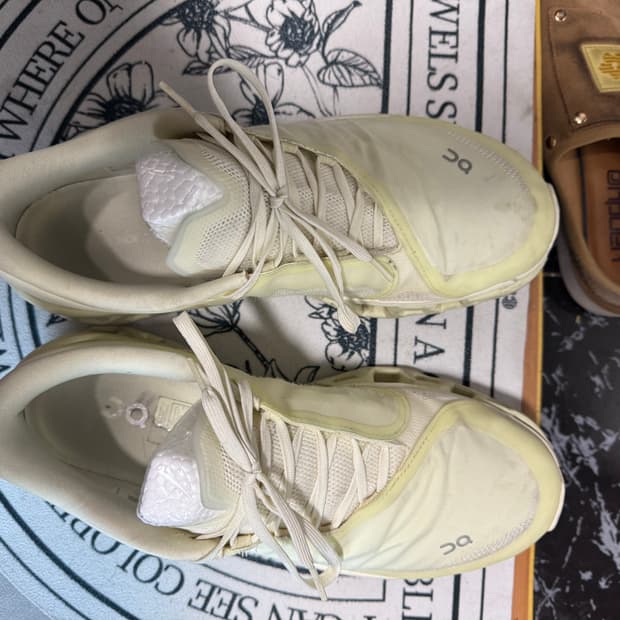 온 러닝 x 포스트 아카이브 팩션 (파프) 클라우드몬스터 2 시들링 화이