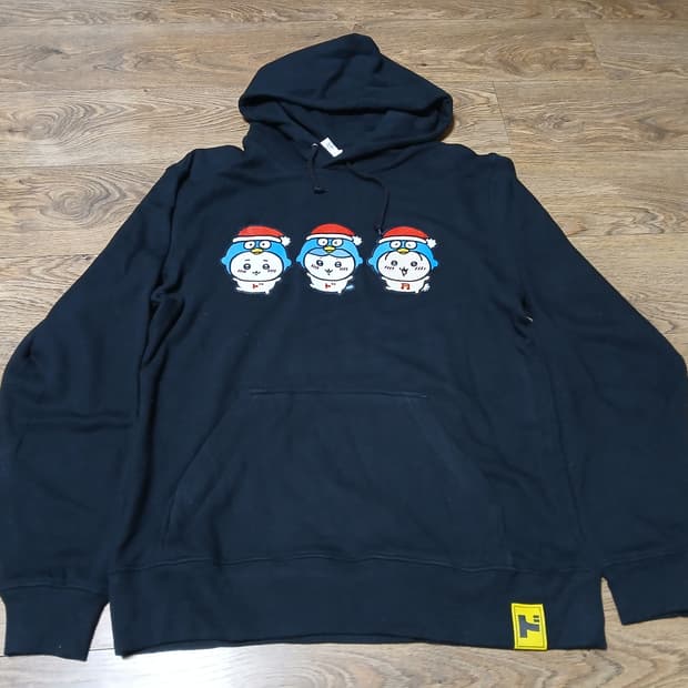 치이카와 블랙 후드티