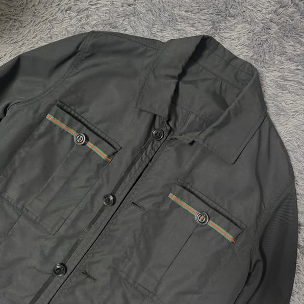 구찌(Gucci) 삼선 블랙 자켓