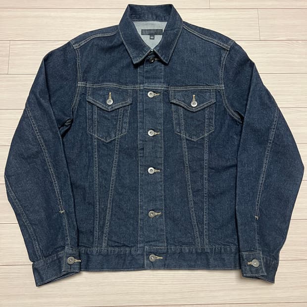 유니클로 U 셀비지 데님 트러커 자켓 / 인디고 / L (미착용)