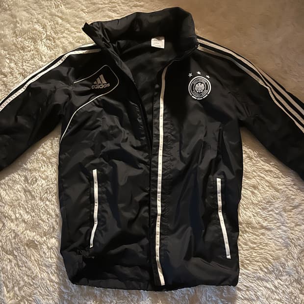 독일 아디다스 바람막이