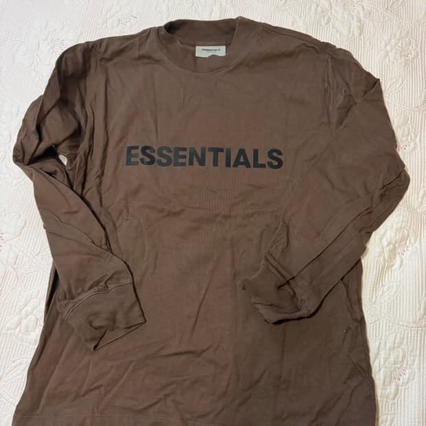 에센셜(Essentials) 긴팔 티셔츠 앞로고 s사이즈