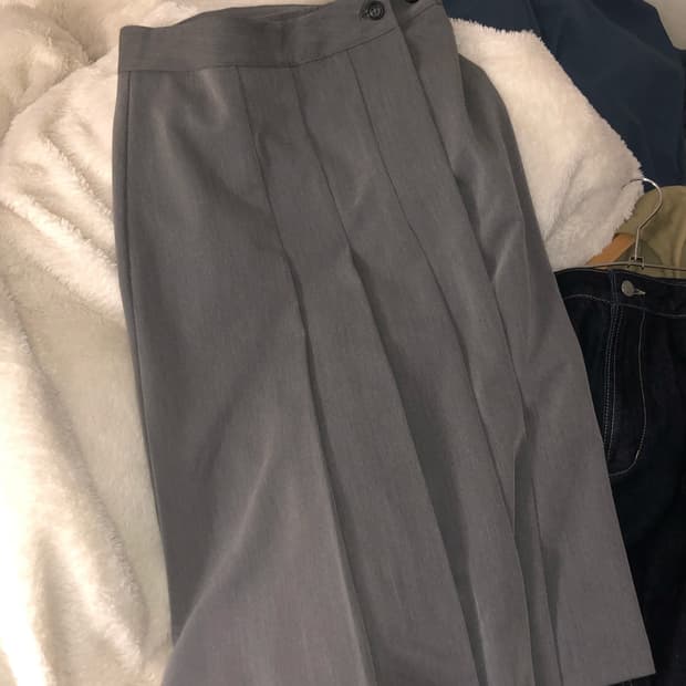 미디 플리츠 랩 스커트