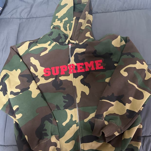 슈프림 아플리케 후드집업 카모 1회착