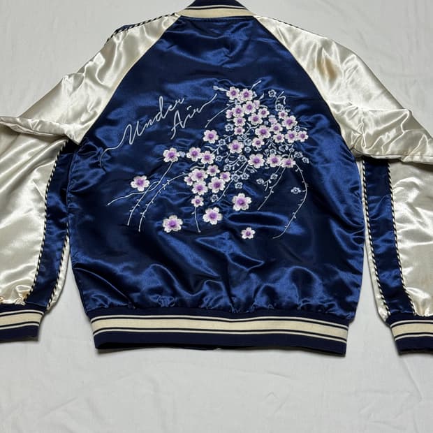 언더에어(UNDERAIR) 오리엔탈 자수 스카잔