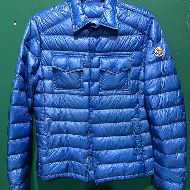몽클레어 경량패딩 1사이즈