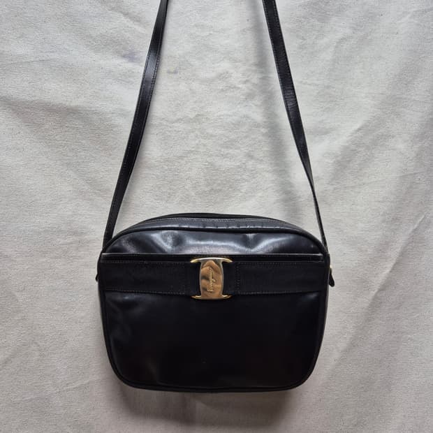 페레가모 빈티지 크로스백