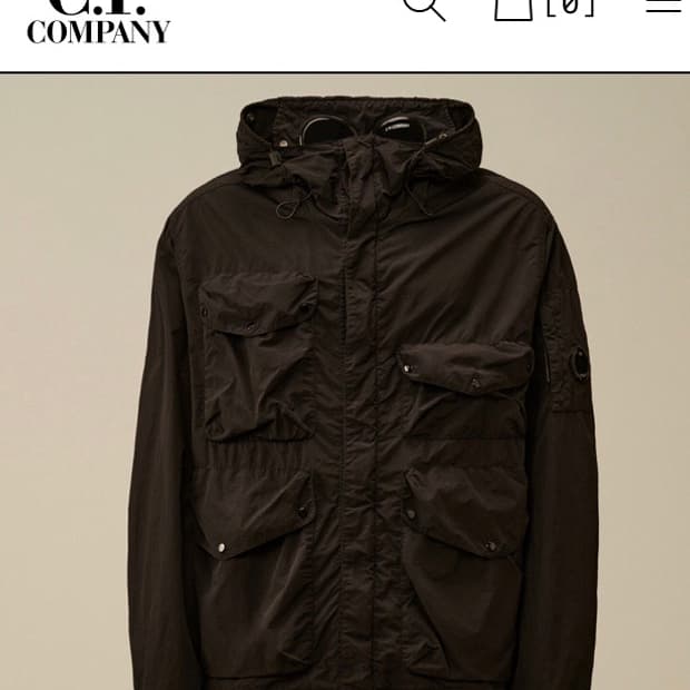 씨피컴퍼니 FLATT NYLON GOGGLE JACKET 블랙 판매합니다