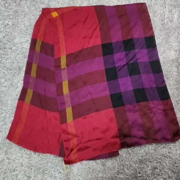 버버리 실크 롱스카프