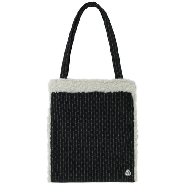 스부 코이세이오 스너그 콜라보 슈케이스 