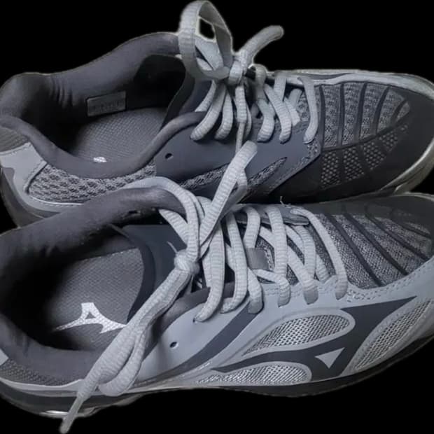 미즈노 웨이브 라이트닝 z3 240