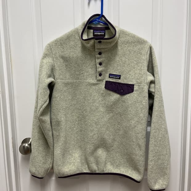 10s 파타고니아 신칠라 스냅-T 아이보리/퍼플