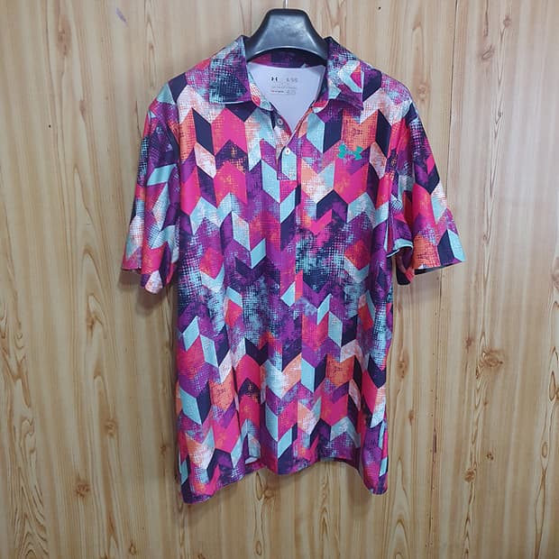 언더아머 반팔 카라티 XL