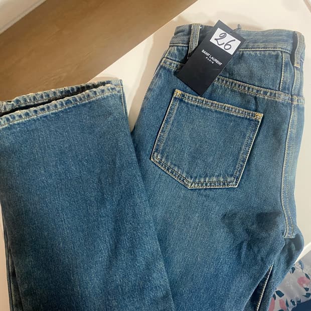 생로랑 정품 부츠컷청바지 26사이즈 국문택 택만제거한 새상품