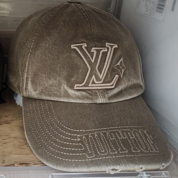 루이비통 워시드볼캡  L 사이즈