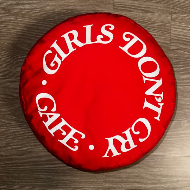 베르디 쿠션 Verdy Girls Don't Cry 쿠션