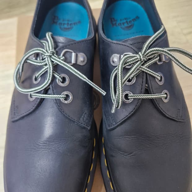 닥터마틴x디네댓 콜라보 1461 280사이즈 판매합니다