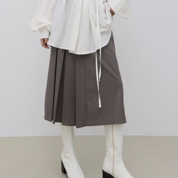 트리밍버드 플리츠 스커트 (모카그레이)