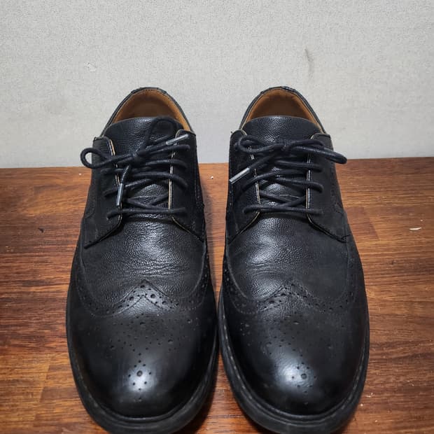 클락스 윙팁 컴포트화