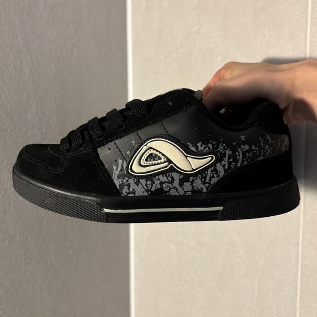 Adio 스웨이드 보드화