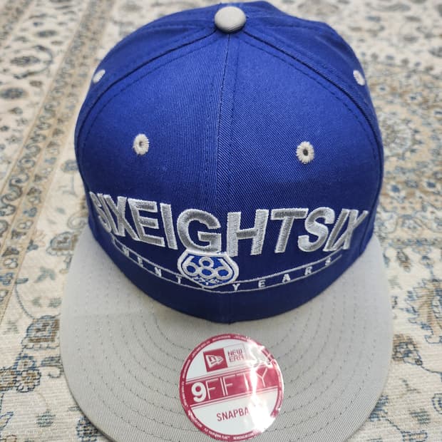 뉴에라 X 686 콜라보 스냅백