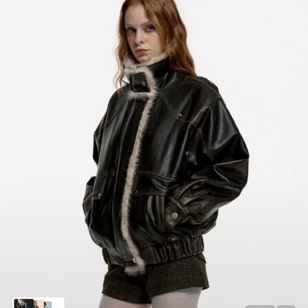 러프넥 워싱 레더 무스탕 자켓 블랙