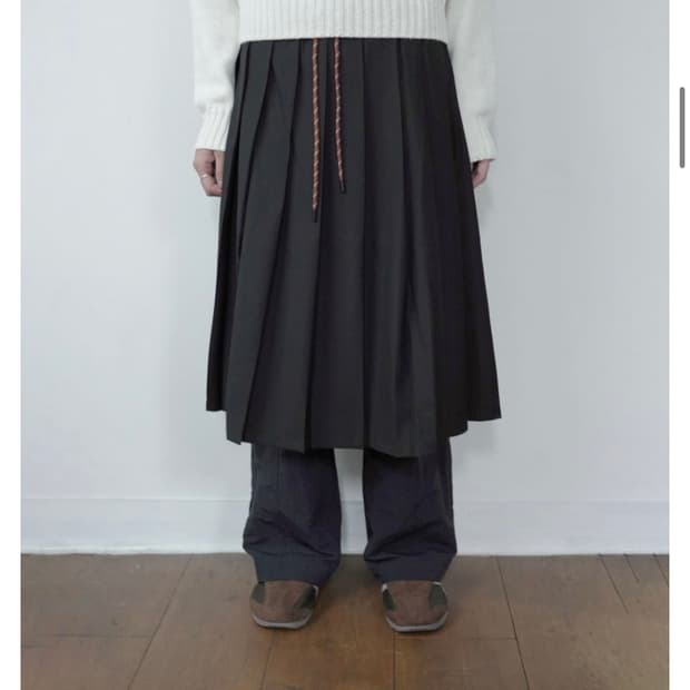 피에브레 스커트 새 상품