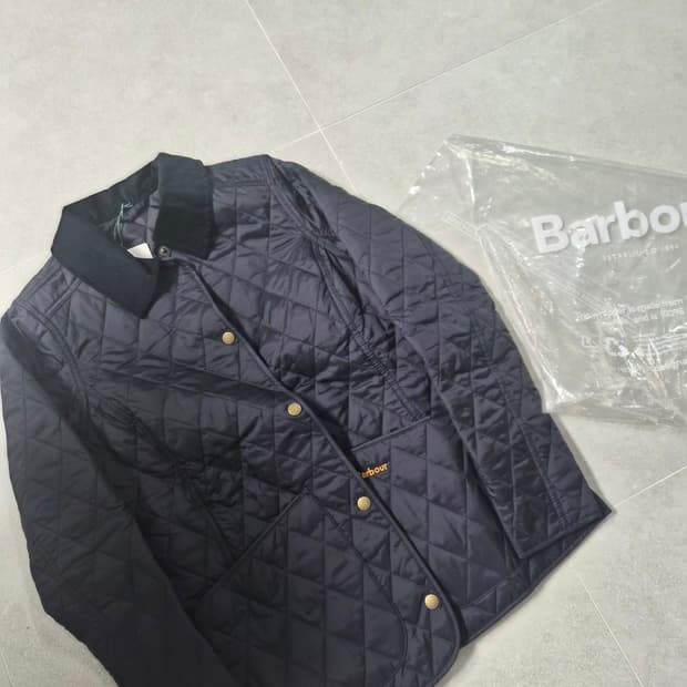 바버 애넌데일 여성 퀼팅쟈켓 네이비 UK8(55)