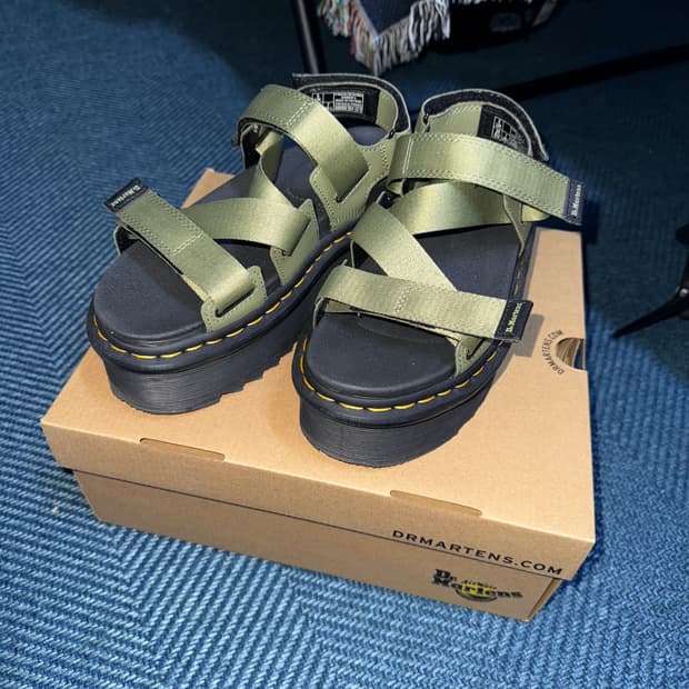 닥터마틴 킴버 2 카키 240