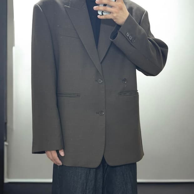 인사일런스 더블 브레스티드 오버핏 브라운 블레이저