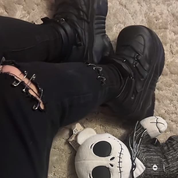 구합니다 데모니아,혹은 비슷한 신발류 