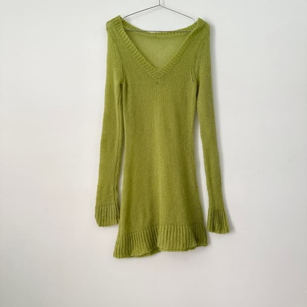 Mohair v-neck knit / lime